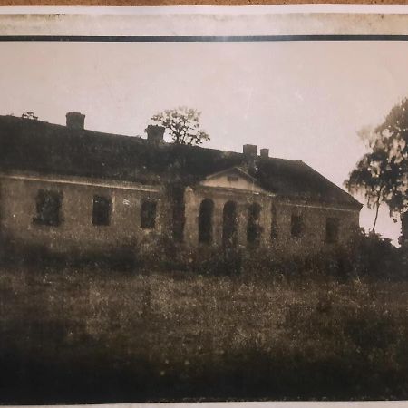 Dwor Na Wichrowym Wzgorzu Bed and Breakfast Przybysławice Eksteriør billede