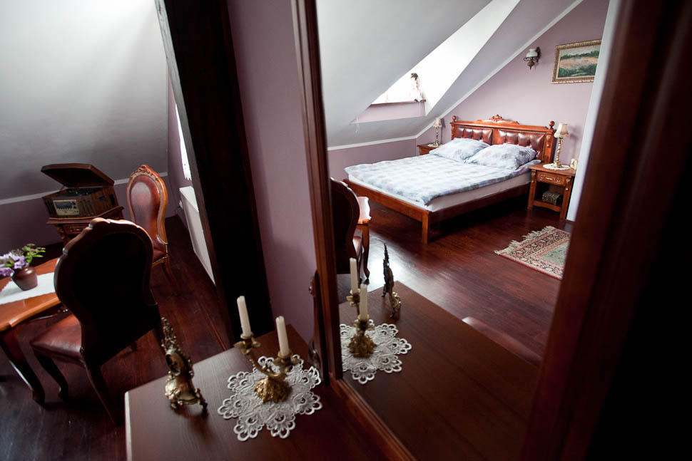 Dwor Na Wichrowym Wzgorzu Bed and Breakfast Przybysławice Værelse billede