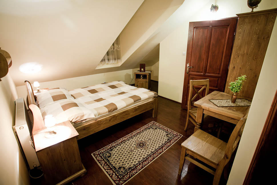 Dwor Na Wichrowym Wzgorzu Bed and Breakfast Przybysławice Værelse billede